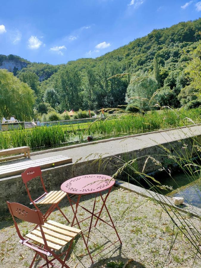 Les Pieds Dans L'Eau, Gite Le Blagour Lachapelle-Auzac 外观 照片