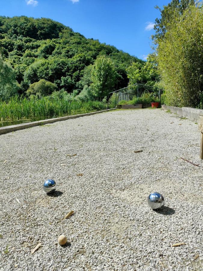 Les Pieds Dans L'Eau, Gite Le Blagour Lachapelle-Auzac 外观 照片
